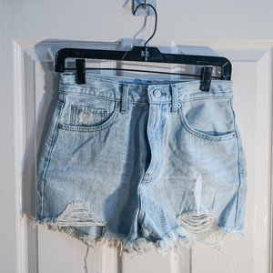 Uniqlo woman's high rise distressed denim shorts Size 25